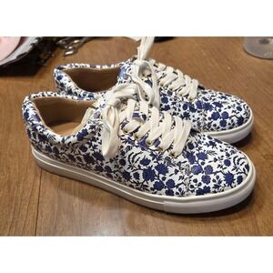 LOFT Women's Floral Print Sneakers Blue White Lace Up Casual Shoes‎ Size 7.5